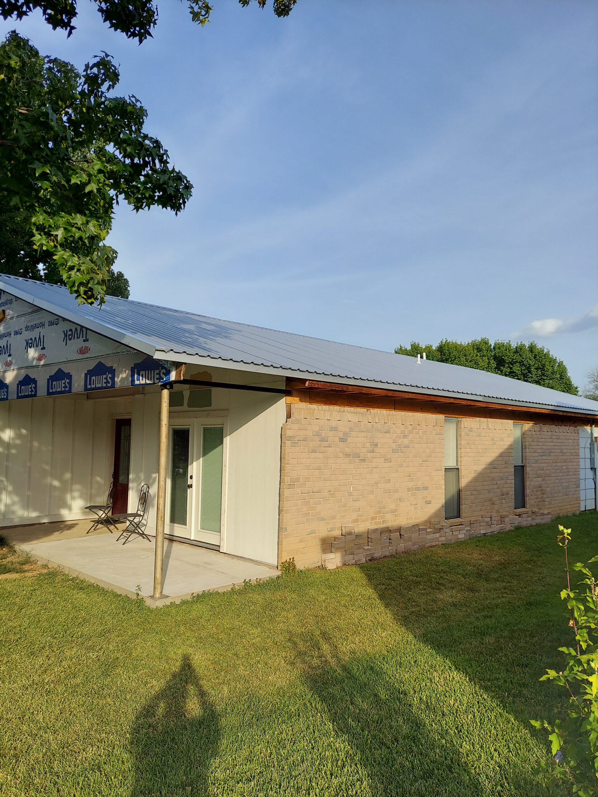 Composition shingle roof installation in North Texas